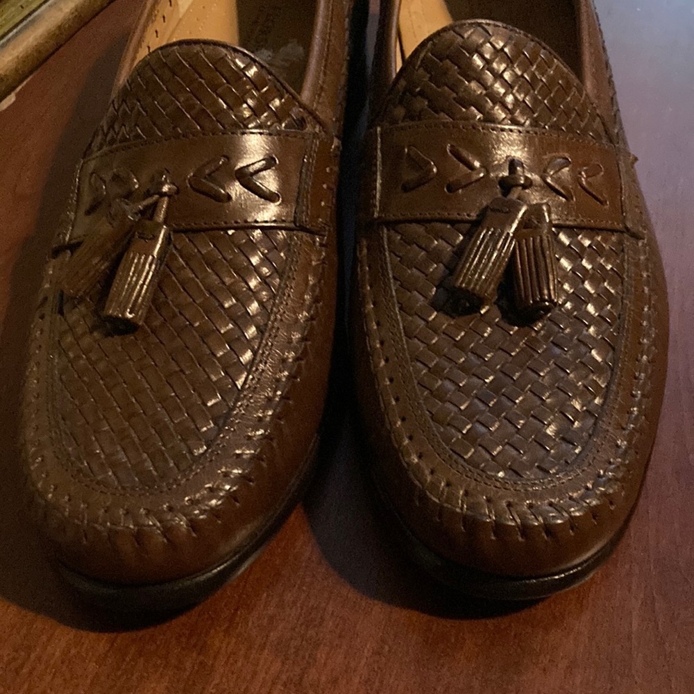 Florsheim Loafers/ Dress shoes with tassel. Brand new, never been worn
